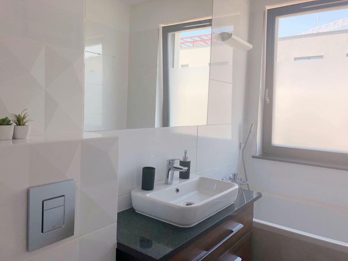 Modern & Classy Industrial - Apartamenty Browar Gdansk Bagian luar foto